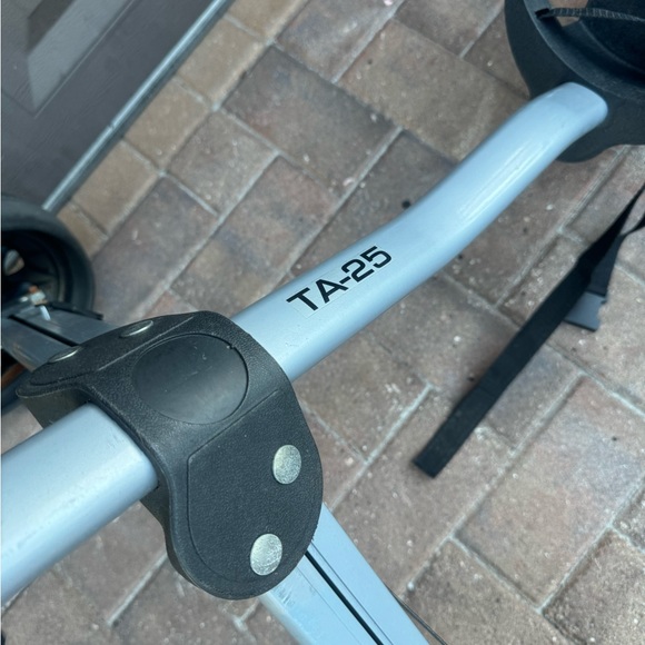 Golf Caddy Cart
3 wheeler version 
Used conditions - Picture 4 of 15